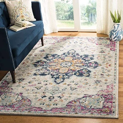 Abbildung von SAFAVIEH Traditionell Teppich für Wohnzimmer, Esszimmer, Schlafzimmer Madison Collection, Kurzer Flor, Elfenbein und Fuchsia, 122 X 183 cm