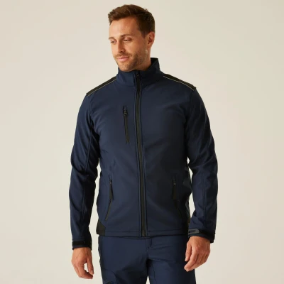 Abbildung von Herren Wandern Jacke Sandstorm Softshell. schwarz