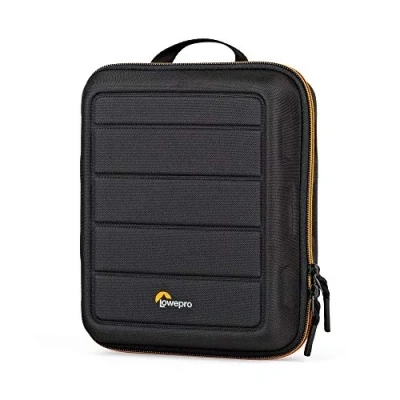 Abbildung von Lowepro Hardside CS 80 Tasche für kleine Drohne, spiegellose Kameras, größere Over Ear Kopfhörer, Schwarz