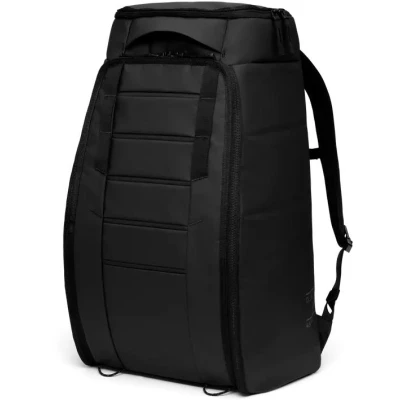 Abbildung von Db Journey Hugger Bootpack in der Farbe Black Out,Größe: 50,5x 40x 27 cm, 45L, 1000265004901