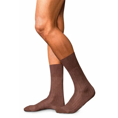 Abbildung von FALKE Herren Socken No. 2 M SO Kashmir einfarbig 1 Paar, Braun (Teak Melange 5456), 41 42