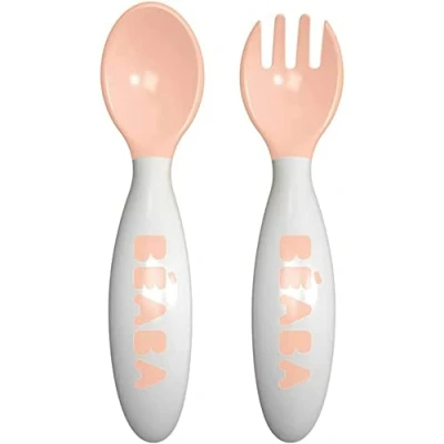 Abbildung von BÉABA 2er Set Lernbesteck Ergonomisch 2 Lebensjahr, Ab 8 Monaten Babyfreundlich Für Rechts und Linkshänder geeignet Inklusive Transportbox Rosa