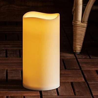 Abbildung von Lights4fun LED Außenkerze Gartendeko mit Timer 22,5cm Batteriebetrieb Kerzen Timerfunktion Outdoor für draußen Wetterfest Kerze Außen