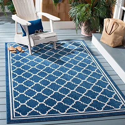 Abbildung von SAFAVIEH Boho Teppich für Wohnzimmer, Esszimmer, Schlafzimmer Amherst Collection, Kurzer Flor, Marine und Beige, 122 X 183 cm