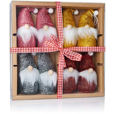 Abbildung von BRUBAKER 8 teiliges Set Weihnachtszwerge aus Holz und Strick Baumanhänger Weihnachtsanhänger 10,5 cm in Geschenkbox