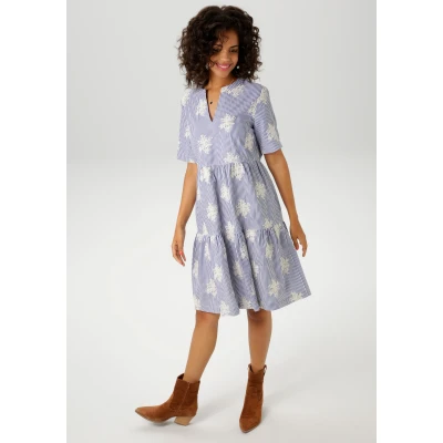 Abbildung von Aniston CASUAL Sommerkleid, gestreift und mit aufwändigen Stickereien verziert NEUE KOLLEKTION