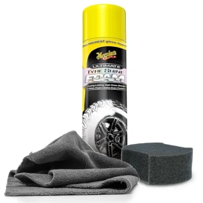 Abbildung von Auto Reifenpflege Set Meguiar&#039;s Ultimate Tyre Shine Foam 538ml + Applikator Pad Mikrofasertuch Reifenglanzspray zur Pflege und Auffrischung von Reifen