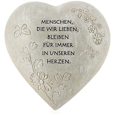 Abbildung von com four® Grab Dekoration in Herz Form verzierter Trauerstein mit Gedenkspruch Gedenkstein Aufschrift wetterfester Grabschmuck Schmetterlingen