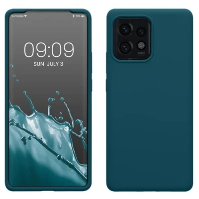 Abbildung von kwmobile Hülle kompatibel mit Motorola Edge 40 Pro/Edge+ (2023) Silikon Handy Case Handyhülle weiche Oberfläche kabelloses Laden Petrol matt