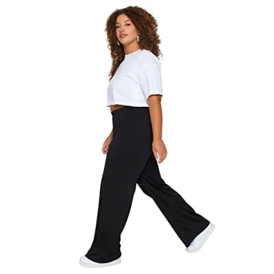 Abbildung von TRENDYOL Damen Gerade Regulär Hohe Taille Hosen in Plus Size Pants, Schwarz, 3XL Größen