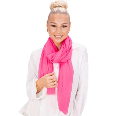 Abbildung von Lolus Eleganter dünner, leichter und weicher Uni Damen Schal mit kurzen Fransen Alessandra (A25 pink)