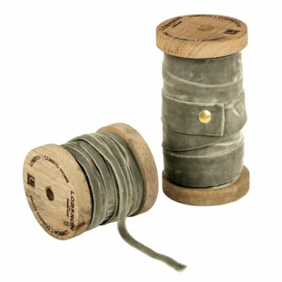 Abbildung von Loberon Samtband 2er Set Liandis, Verschiedene Stärken, je 10 Meter lang, Schmuckband, Geschenkverpackung, Weihnachten, Viskose, Polyester, Mangoholz, olivgrün