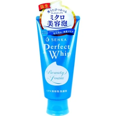 Abbildung von Senka Perfect Whip 120g, Feuchtigkeitsspendender Reinigungsschaum für das Gesicht, Angereichert mit Seide und Hyaluronsäure, Hergestellt in Japan.