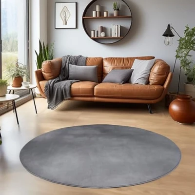 Abbildung von HomebyHome Kurzflor Teppich Wohnzimmer 160 cm Rund Grau Waschbarer für Schlafzimmer, Esszimmer und Ideal als Küchenteppich Flauschiger Extra Weich, Einfarbig, rutschfest, Modern