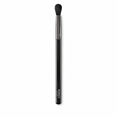 Abbildung von KIKO Milano Eyes 56 Round Blending Brush Konischer Augenkonturpinsel Mit Natur Und Synthetikborsten Zum Verblenden