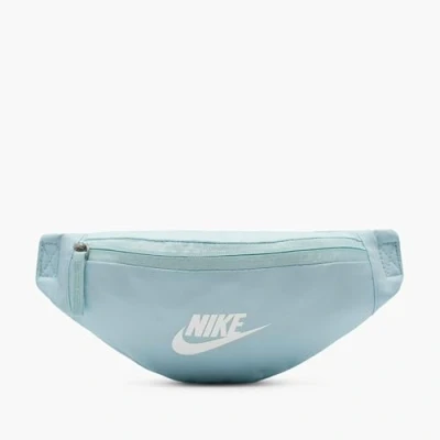 Abbildung von Nike Unisex Erwachsene Heritage Gürteltasche, Glacier Blue/Glacier Blue/Summ, Einheitsgröße