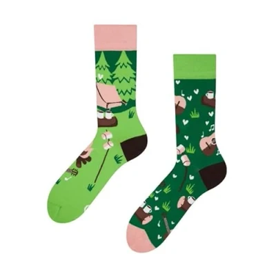 Abbildung von Dedoles Socken Unisex Damen Herren &amp; Kinder Baumwolle viele lustige Designs Fussball Fahrrad Pferde Geschenk links rechts verschieden, Farbe: Grün, Motiv: Liebe in der Natur, Gr. 39 42