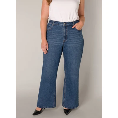 Abbildung von Base Level Curvy Weite Jeans in großen Größen