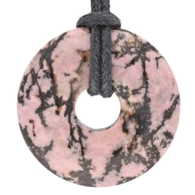 Abbildung von Lebensquelle Plus Rhodonit Edelstein Donut Ø 30 mm + Baumwollband Anhänger Echte Heilsteinkette inkl. Band
