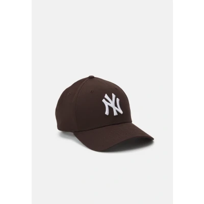 Abbildung von New Era League Essential 9FORTY Unisex Cap, Größe: One Size, Brown/white