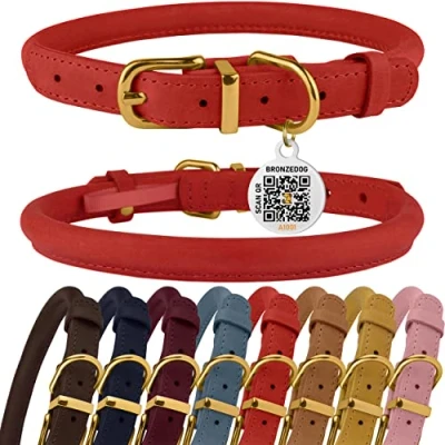 Abbildung von BRONZEDOG Hundehalsband aus gerolltem Leder mit QR ID Tag, verstellbar, weiche runde Halsbänder für kleine, mittelgroße und große Hunde, Welpen, Katzen (Klassisches Rot, 35 41 cm)