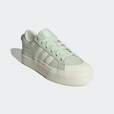 Abbildung von adidas Sportswear BRAVADA 2.0 PLATFORM Sneaker Design auf den Spuren des Nizza