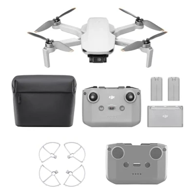 Abbildung von DJI Mini 4K Fly More Combo Bundle, Drohne mit UHD Kamera, unter 249 g, 3 Achsen Gimbal Stabilisierung, 10 km Videoübertragung, autom. Rückkehr, Akkus für 93 min Flugzeit