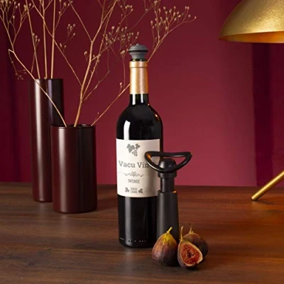 Abbildung von Vacu Vin Weinpumpe mit 3 Weinverschlüssen und Weinausgießer Wine Saver Concerto Schwarz