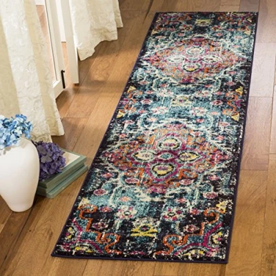 Abbildung von SAFAVIEH Boho Teppich für Wohnzimmer, Esszimmer, Schlafzimmer Monaco Collection, Kurzer Flor, Blau und Fuchsia, 66 X 244 cm