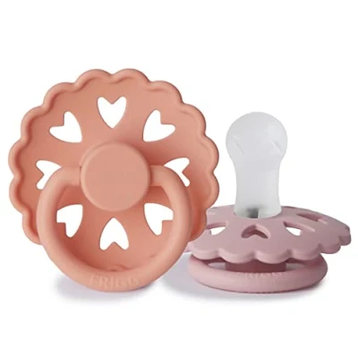 Abbildung von FRIGG Fairytale Schnuller 2 Packung Silikon BPA Frei Hergestellt In Dänemark Symmetrischer Sauger Kirschform (Pretty Peach/Primrose, Größe 1 (0 6 Monate))