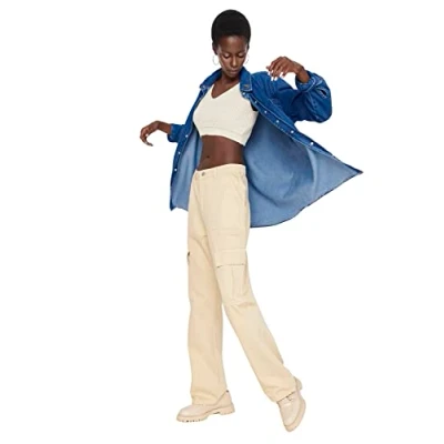 Abbildung von Trendyol Damen Jeans mit hoher Taille und weitem Bein der 90er Jahre Hose, beige, 62