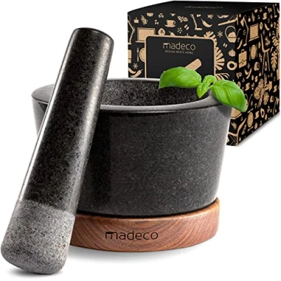 Abbildung von madeco Mörser Granit mit Stößel auf Holzsockel für Gewürze &amp; Kräuter, (Set, 2 tlg), Ø 14,5 x 10 cm, 450 ml Füllvolumen