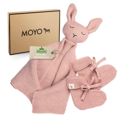 Abbildung von MOYO Baby Geschenk Set in Rosé I 2 teiliges Geschenkset mit gestricktem Schnuffeltuch Hase &amp; Schühchen zur Geburt für Junge Mädchen Babygeschenke Neugeborene