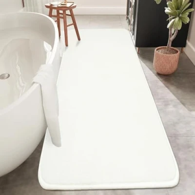 Abbildung von Rururug Badezimmermatte Weiche Mikrofaser Badematte, Badezimmerteppich Groß Bad Teppich 120x50cm, rutschfeste Waschbar Badvorleger, Weiß
