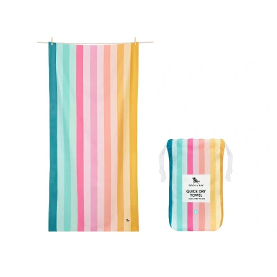 Abbildung von Dock &amp; Bay Kinderhandtuch für den Strandgebrauch schnell trocknend, sandfrei kompakt, leicht 100% recycelt inkl. Tasche Coastal Candy, groß (160 x 90 cm)