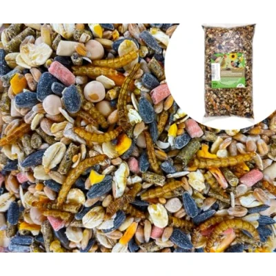 Abbildung von UGF Vogelfutter Wildvögel Ganzjährig 800g, Wildvögelfutter mit Sonnenblumenkerne, Mehlwürmer und Neun Weiteren Zutaten, Eine Einzigartige Kombination von Zutaten für die Ganzjährige Fütterung