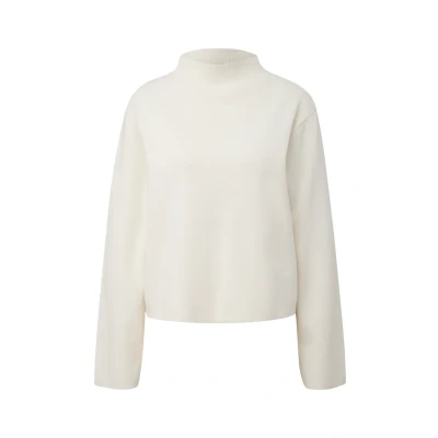Abbildung von Pullover mit Stehkragen