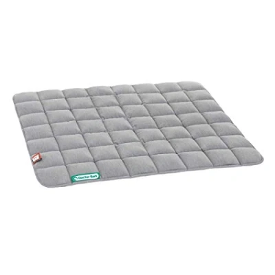 Abbildung von Doctor Bark Hundedecke weiche, hochwertige Hundematte für mittlere Hunde, robuste Indoor Outdoor Liegedecke, waschbar bis 95C (Gr. M, Hellgrau)