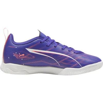 Abbildung von Puma Ultra 5 PLAY IT JR Unisex Fußballschuh Halle für Kinder, Größe: 35.5, Lapis lazuli/white/sunset glow Schuhe