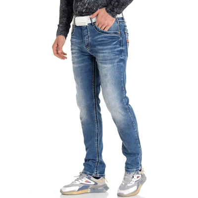 Abbildung von Cipo &amp; Baxx Slim fit Jeans, mit auffälligen Kontrastnähten