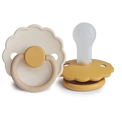 Abbildung von FRIGG Daisy Silikon Schnuller 2 Packung Symmetrischer Sauger in Kirschform BPA frei Hergestellt Dänemark (Chamomile/Honey Gold, Größe (6 18 Monate))