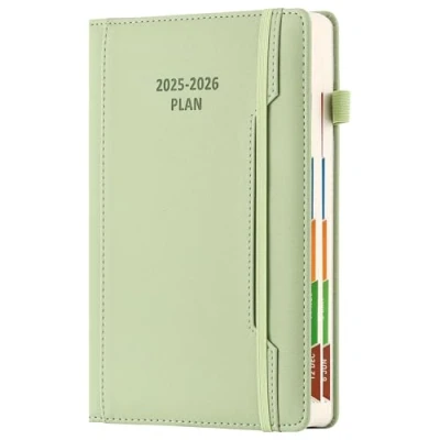 Abbildung von Akademischer Terminplaner, Jahr 202526, A5, Seite pro Tag, Mitte Jahr, Juli 2025 bis Juni 2026, Hardcover Agenda mit Stifthalter, Vordertasche, buntes Monatstab, Gummibandverschluss, Grün