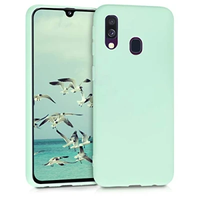 Abbildung von kwmobile Hülle kompatibel mit Samsung Galaxy A40 weiches TPU Silikon Case Cover geeignet für kabelloses Laden Mintgrün matt