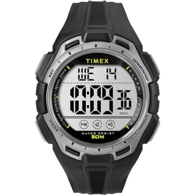 Abbildung von Timex Sport Herren Armbanduhr, 43 mm, schwarzes Kunstharzarmband, digitales Zifferblatt, Gehäuse TW5M63600