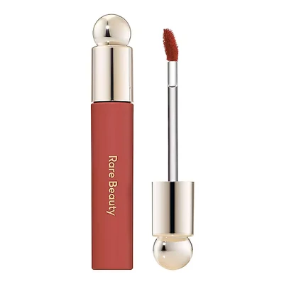 Abbildung von Rare Beauty Tinted Lip Oil Serenity