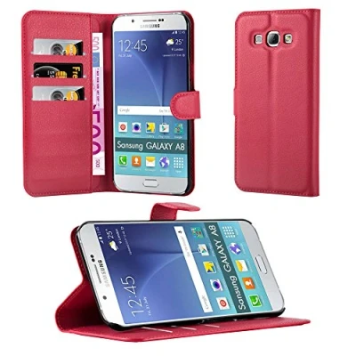 Abbildung von Cadorabo Hülle kompatibel mit Samsung Galaxy A8 2015 Handyhülle aus Kunst Leder Flip Klappbare Stoßfeste Magnetische [Standfunktion] [Kartenfächern] Cover für Tasche in Rot