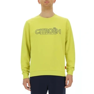Abbildung von CITROËN O102943 I002 RUNDE Neck Sweatshirt Vintage Logo Großer Druck C23W Herren Celery Größe M