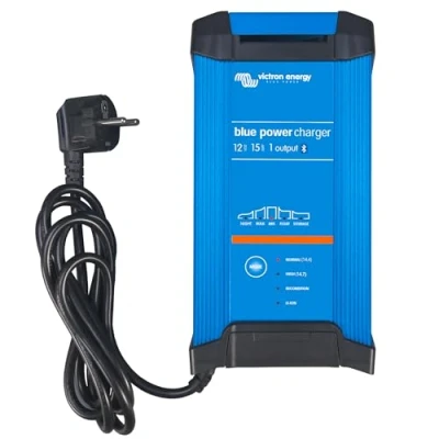 Abbildung von Victron Energy Blue Smart Batterie Ladegerät 12 Volt 15 Ampere 230V Autobatterie Batterieerhaltungsgerät und Desulfator IP22 Geschützt Bluetooth Einzelausgang CEE 7/7