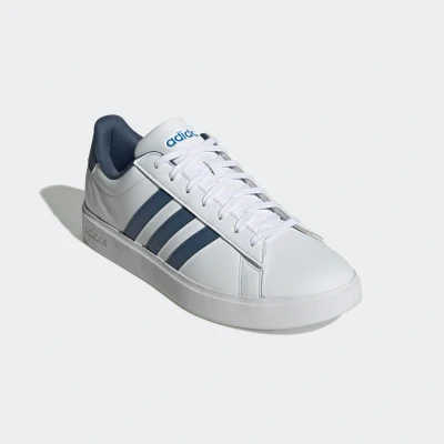 Abbildung von adidas Sportswear GRAND COURT CLOUDFOAM COMFORT Sneaker Design auf den Spuren des Superstar
