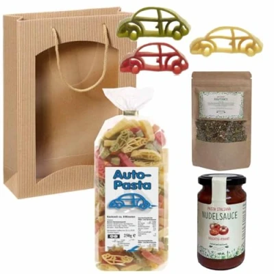 Abbildung von Feinkost Set Auto mit Nudeln, Sauce, Gewürze // Geschenk Autoliebhaber